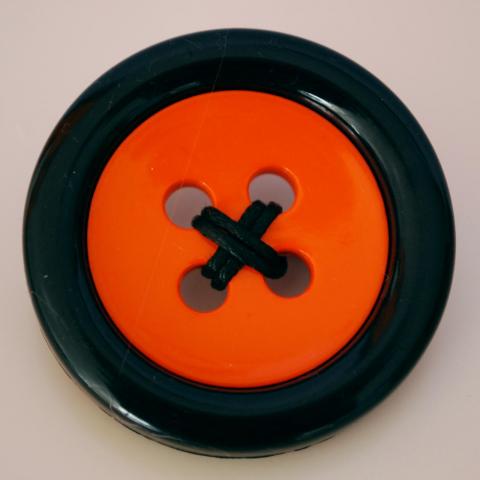 Accessori  Spilla bottone arancio