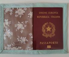 Accessori  Rivestimento plastificato per passaporto fiori tortora tiffany